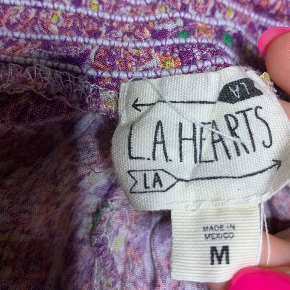LA Hearts Shorts - Picture 2 of 3